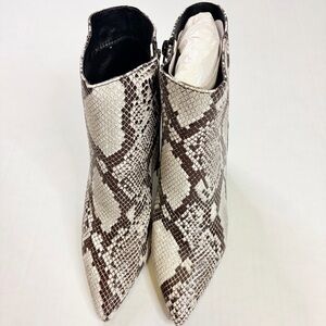 BAMBOO Snake Print Pointed-Toe Ankle Boots – Side Zip – Chic Statement Booties